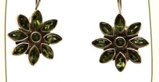 Boucles d'oreilles pierre verte