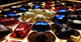 Chocolats, bonbons et friandises pour le CSE : conseils, devis et tarifs 2025 !