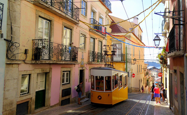 Voyage groupe au Portugal (Lisbonne et Porto) pour CSE : conseils, devis et tarifs 2025 !