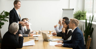 CSE d'une entreprise de plus de 50 salariés : quelles particularités ?