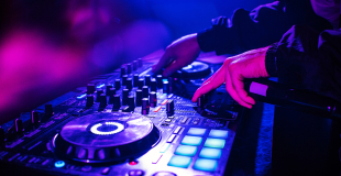 DJ professionnel pour soirée CSE, groupe et association !