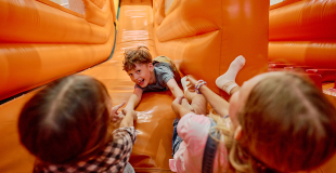 Jeux gonflables pour Arbre de Noël d'enfants de CSE et Association !