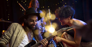 Orchestre live pour soirée dansante CSE, groupe et association !